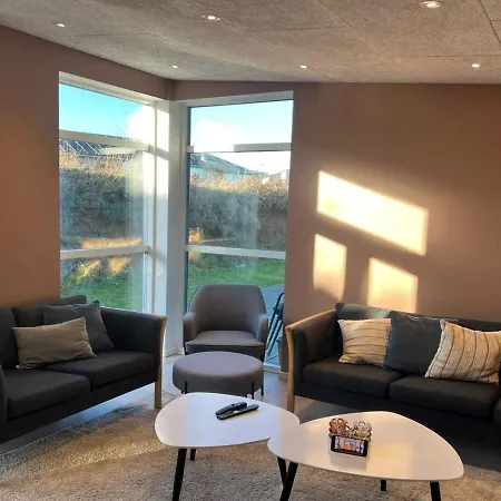 Ilian - 200m From The Sea By Interhome *
